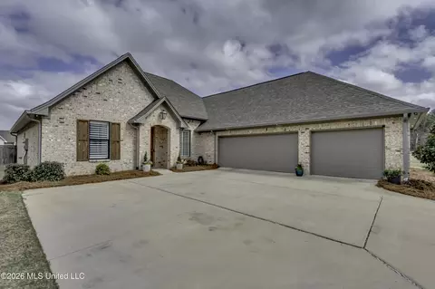 415 Pilot Cir, Brandon, MS 39047