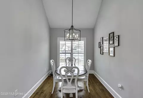 Dining - 415 Pilot Cir, Brandon, MS 39047 photo 5 of 7