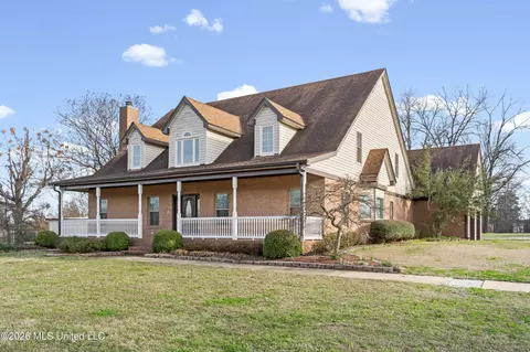 4045 Davall Dr, Olive Branch, MS 38654