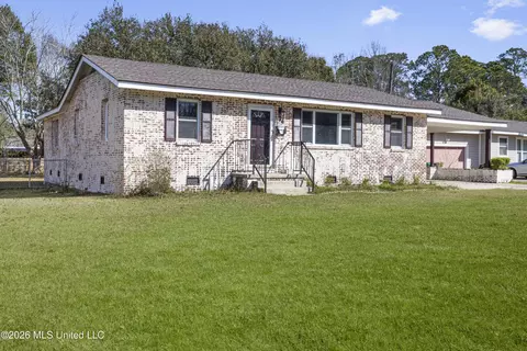 34 37th St, Gulfport, MS 39507