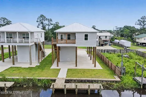 5049 Georgia St, Bay Saint Louis, MS 39520