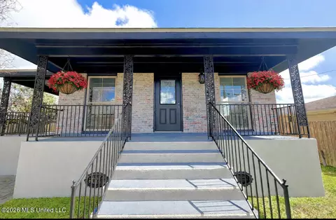 1917 Heights Dr, Saint Bernard, LA 70085