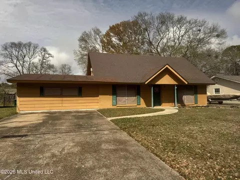 2707 Montclair Ave, Pascagoula, MS 39567