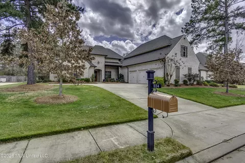 224 S Woodcreek Rd, Madison, MS 39110