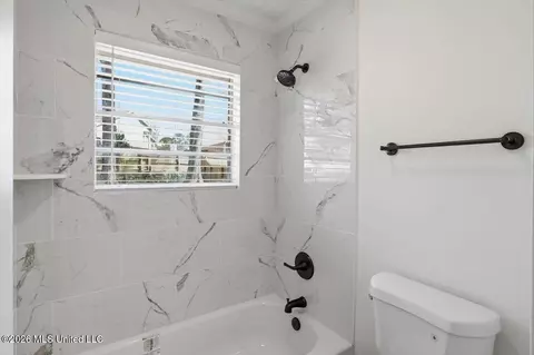 Bath - 464 Robert Michael Dr, Pearl, MS 39208 photo 1 of 2