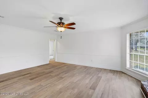 Living - 464 Robert Michael Dr, Pearl, MS 39208 photo 1 of 4