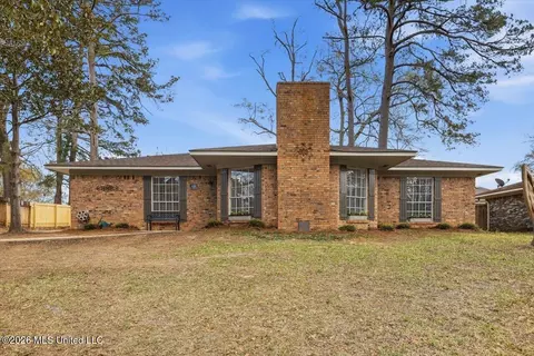 464 Robert Michael Dr, Pearl, MS 39208