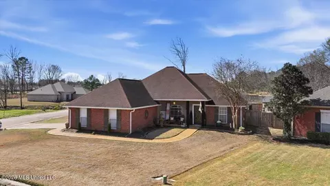 522 Patrick Farms Dr, Pearl, MS 39208