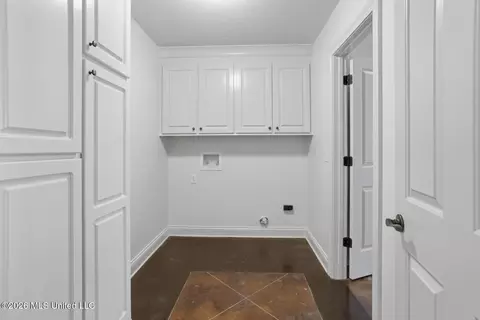 Entry Way - 112 Britton Cir, Flowood, MS 39232 photo 4 of 4