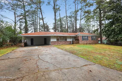 3111 Ponderosa Dr, Jackson, MS 39212