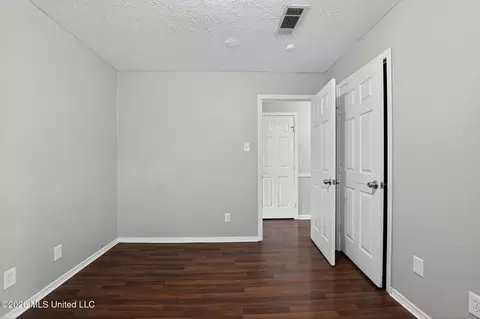 Bedroom - 169 Thousand Oaks Cir, Jackson, MS 39212 photo 4 of 6