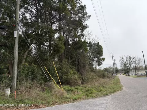 205 2nd Ave, Long Beach, MS 39560 photo 3