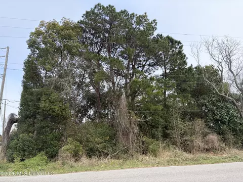 205 2nd Ave, Long Beach, MS 39560 photo 2