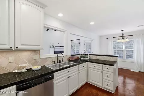 Kitchen - 144 Britton Cir, Flowood, MS 39232 photo 3 of 3