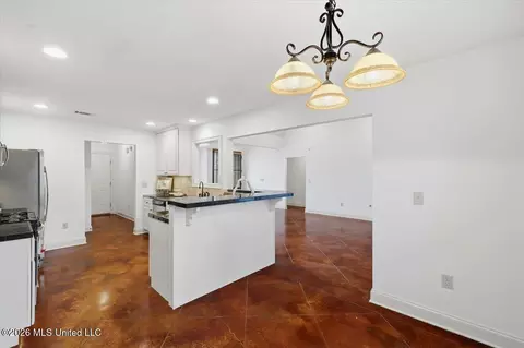 Entry Way - 144 Britton Cir, Flowood, MS 39232 photo 4 of 4