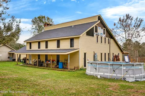 42 Dead End Rd, Carriere, MS 39426