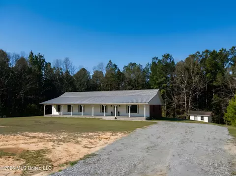 Exterior - 2333 Comans Rd, Carthage, MS 39051 photo 6 of 6