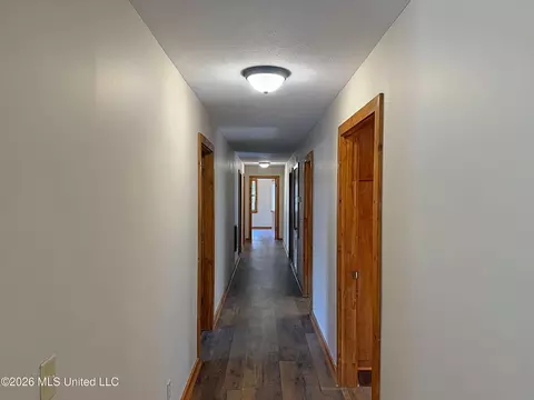 Entry Way - 2333 Comans Rd, Carthage, MS 39051 photo 1 of 1