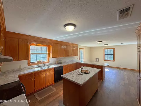 Kitchen - 2333 Comans Rd, Carthage, MS 39051 photo 4 of 4