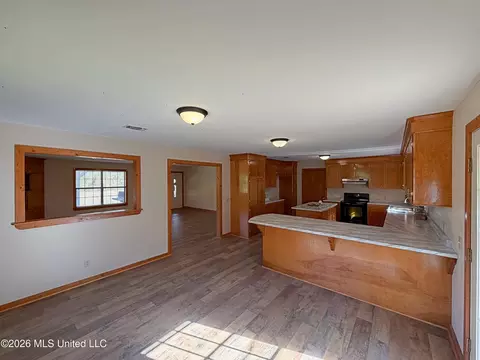 Kitchen - 2333 Comans Rd, Carthage, MS 39051 photo 1 of 4