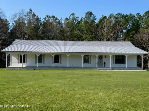 2333 Comans Rd, Carthage, MS 39051