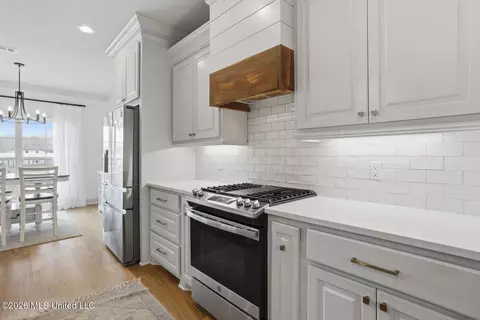 Kitchen - 109 Bridgewater Loop, Madison, MS 39110 photo 3 of 7