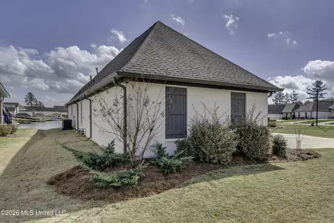 Exterior - 200 Herons Bay Cir, Madison, MS 39110 photo 3 of 12