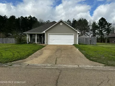 Exterior - 504 Parker Dr, Byram, MS 39272 photo 2 of 15