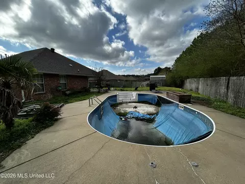 Exterior - 504 Parker Dr, Byram, MS 39272 photo 14 of 15