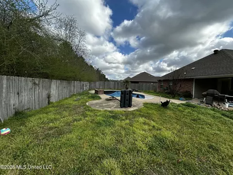Exterior - 504 Parker Dr, Byram, MS 39272 photo 13 of 15