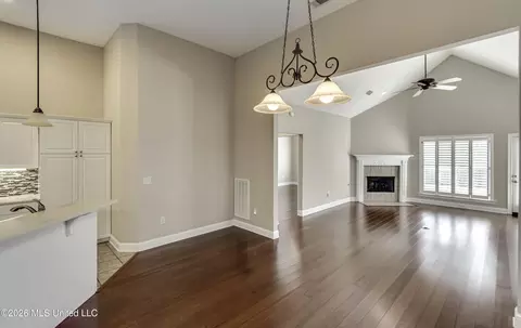 Living - 610 Independence Blvd, Flowood, MS 39232 photo 5 of 6
