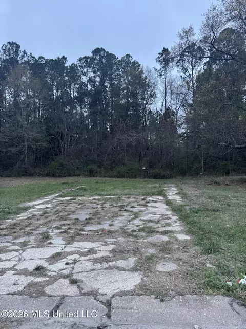 14451 Deidra Ct, Gulfport, MS 39503
