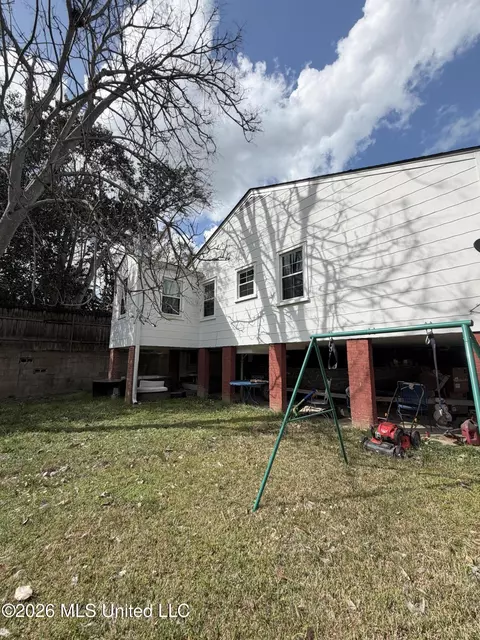 Exterior - 306 Park Pl, Natchez, MS 39120 photo 5 of 7