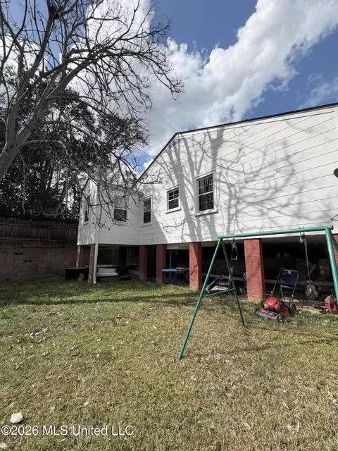 Exterior - 306 Park Pl, Natchez, MS 39120 photo 1 of 7