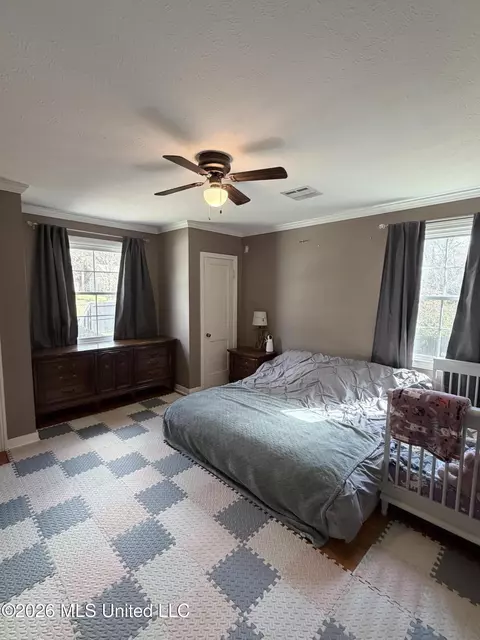 Bedroom - 306 Park Pl, Natchez, MS 39120 photo 3 of 3
