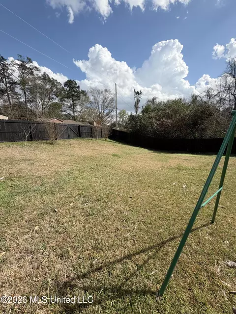 Exterior - 306 Park Pl, Natchez, MS 39120 photo 3 of 7