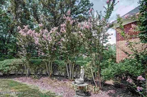 Exterior - 307 Warwick Rd, Clinton, MS 39056 photo 3 of 9