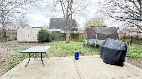 Exterior - 9635 N Geneva Loop, Olive Branch, MS 38654 photo 2 of 2