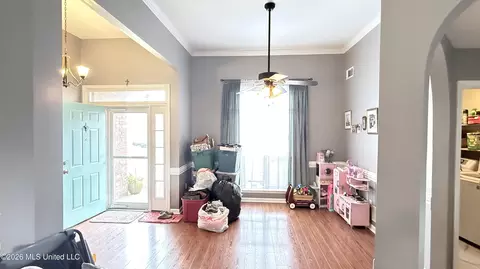 Entry Way - 9635 N Geneva Loop, Olive Branch, MS 38654 photo 1 of 1