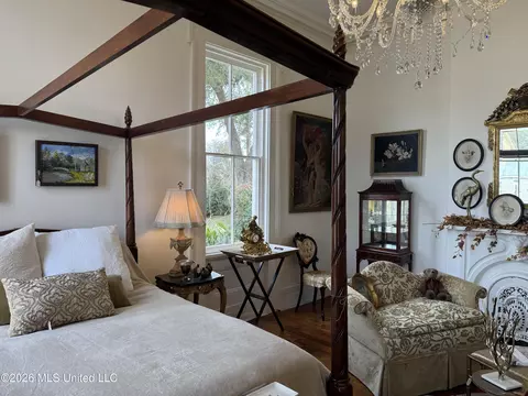 Bedroom - 403 N Union St, Natchez, MS 39120 photo 3 of 4