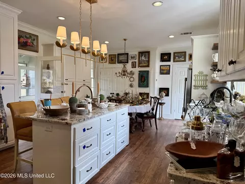 Kitchen - 403 N Union St, Natchez, MS 39120 photo 3 of 3