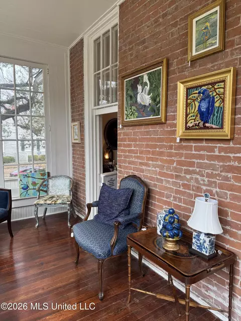 Exterior - 403 N Union St, Natchez, MS 39120 photo 5 of 14