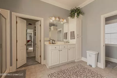 Bath - 122 Windsor Blvd, Brandon, MS 39042 photo 7 of 11