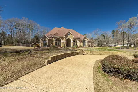 Exterior - 122 Windsor Blvd, Brandon, MS 39042 photo 3 of 20