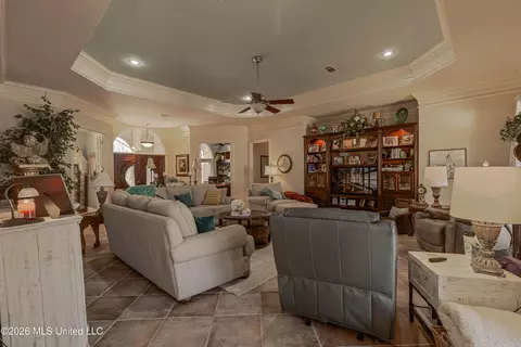 Living - 122 Windsor Blvd, Brandon, MS 39042 photo 4 of 6