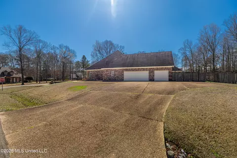 Exterior - 122 Windsor Blvd, Brandon, MS 39042 photo 8 of 20