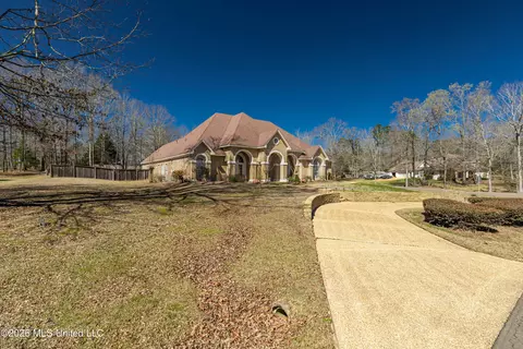 Exterior - 122 Windsor Blvd, Brandon, MS 39042 photo 4 of 20