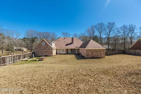 Exterior - 122 Windsor Blvd, Brandon, MS 39042 photo 10 of 20