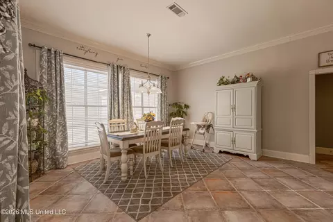 Dining - 122 Windsor Blvd, Brandon, MS 39042 photo 4 of 5