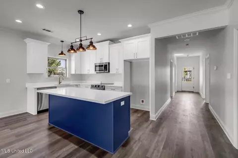 Entry Way - 123 Mamie Cir, Picayune, MS 39466 photo 1 of 1